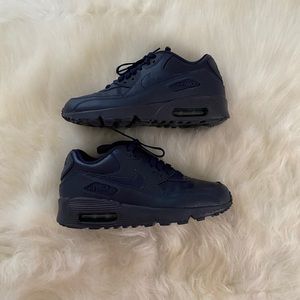 USED CONDITION Navy Blue Air Max’s